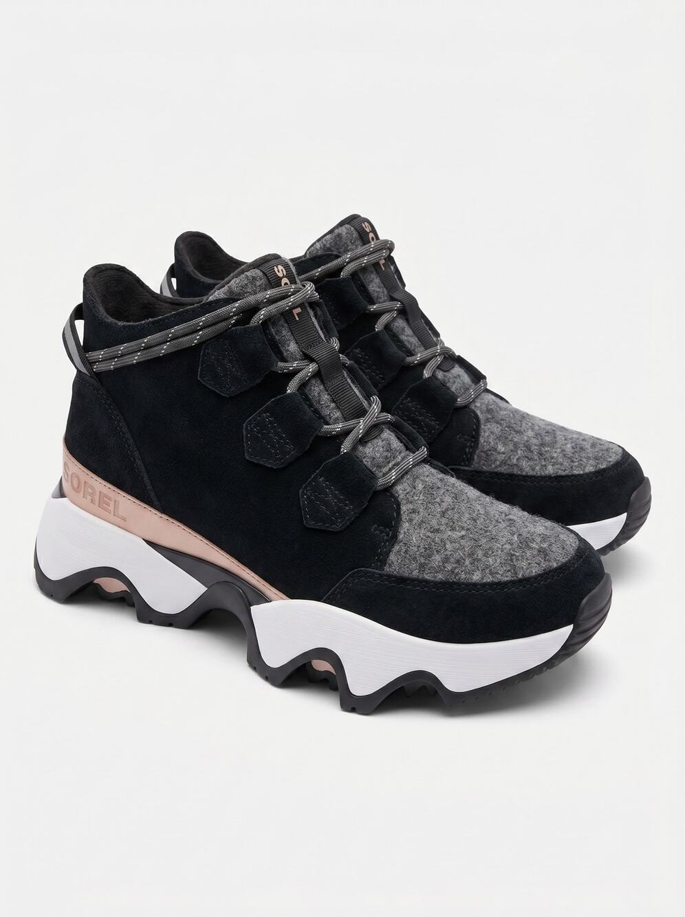 Sorel Kinetic™ RNEGD Lace Waterproof Sneaker Boots
Women’s Size: US 6 / EU 37